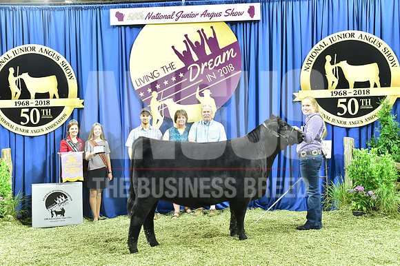 Bred Owned Res CHamp Early Junior Heifer exhibited by Cassidy Becker APP_4325