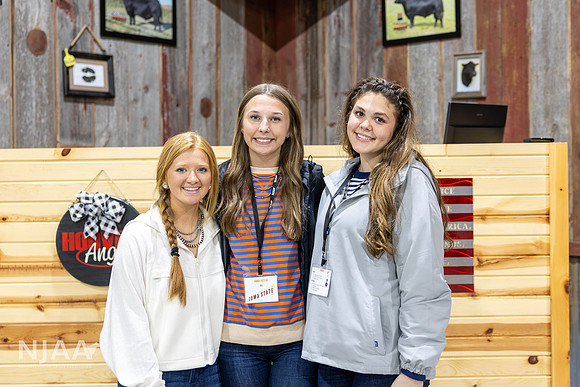 RegionalPhotos_RaisingtheBar_202604_MB_R63_1675_E