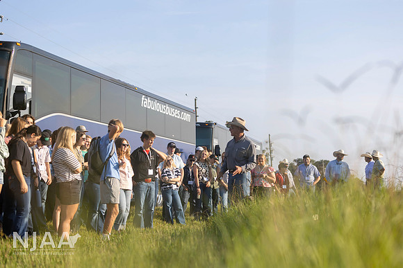 RanchTours_LEAD26_MB_R63_9569_E