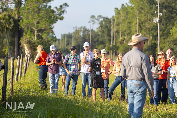 RanchTours_LEAD26_MB_R63_9605_E