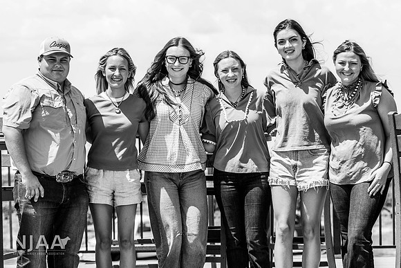 SouthernHillFarms_LEAD26_JL_R62_0409_E BW