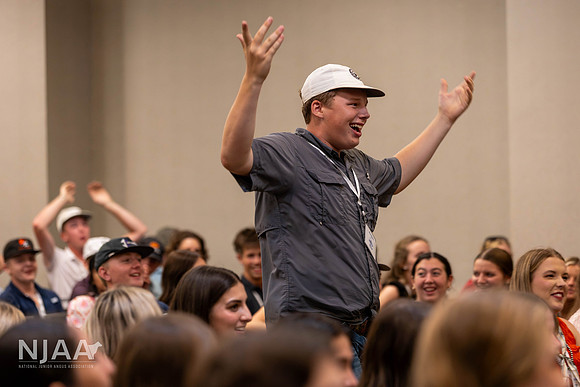 Comedian_LEAD26_JL_R62_0487_E