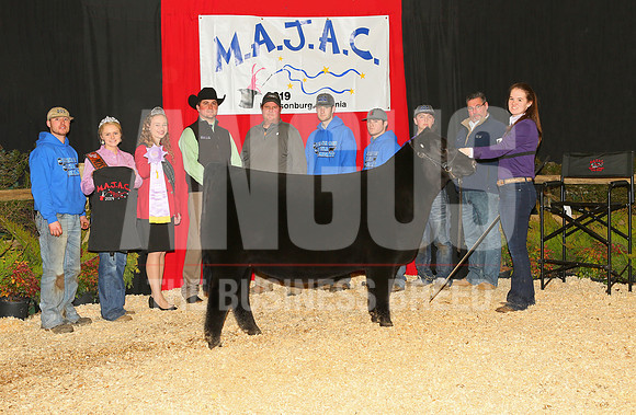 MB198466_Res_Owned_Heifer_Res_Early_Junior_Yearling_Heifer_Emily_Brooks