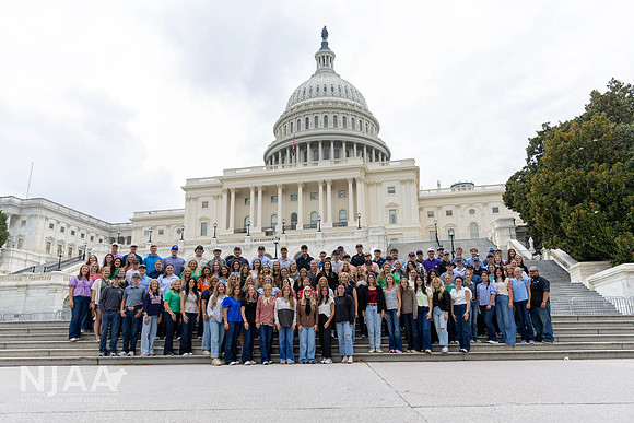 CapitolTour_LEAD25_MB_R63_1208_E